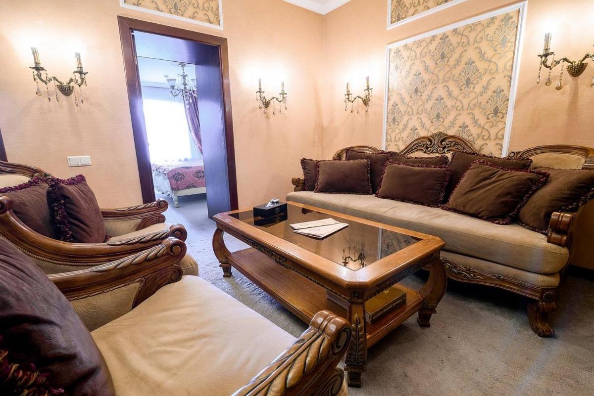 Vintage Boutique Hotel Astana Buitenkant foto