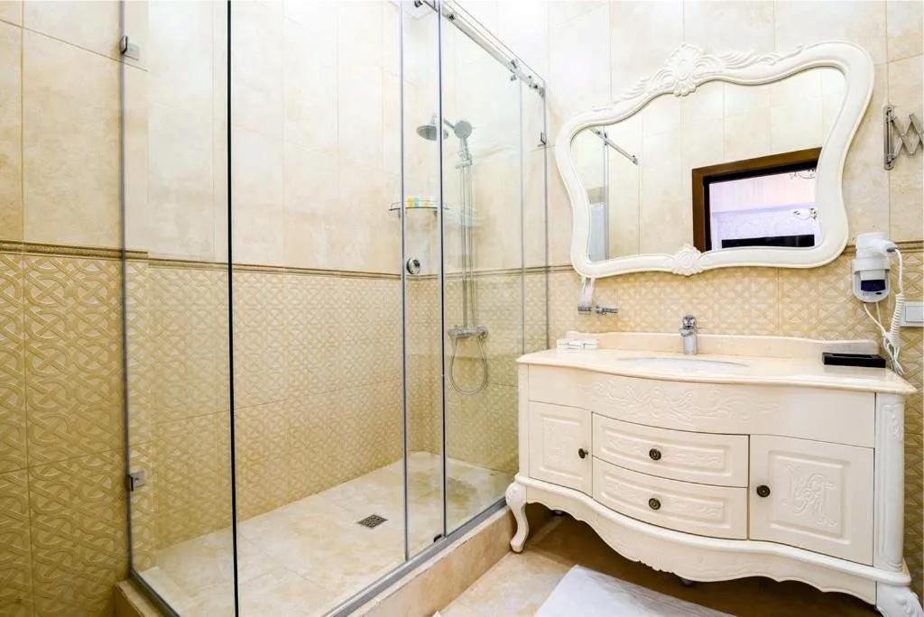 Vintage Boutique Hotel Astana Buitenkant foto